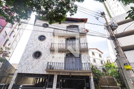 Apartamento à venda com 80m², 2 quartos e 1 vaga Apartamento à venda com 80m², 2 quartos e 1 vagaFachada