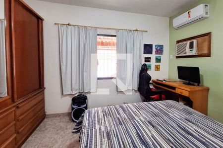 Casa à venda com 450m², 2 quartos e 4 vagas Casa à venda com 450m², 2 quartos e 4 vagasSuíte