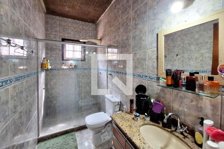 Casa à venda com 450m², 2 quartos e 4 vagas Casa à venda com 450m², 2 quartos e 4 vagasBanheiro da Suíte