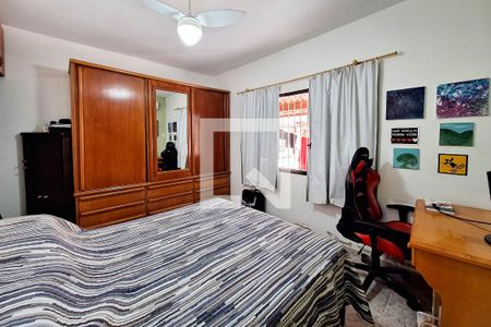 Casa à venda com 450m², 2 quartos e 4 vagas Casa à venda com 450m², 2 quartos e 4 vagasSuíte