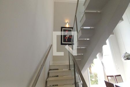 Escada de casa de condomínio à venda com 3 quartos, 268m² em Swiss Park, Campinas