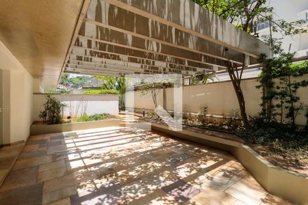 Apartamento à venda com 236m², 3 quartos e 3 vagas Apartamento à venda com 236m², 3 quartos e 3 vagasÁrea Comum