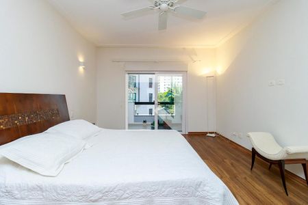 Apartamento à venda com 236m², 3 quartos e 3 vagas Apartamento à venda com 236m², 3 quartos e 3 vagasSuíte