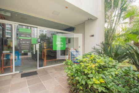 Apartamento à venda com 108m², 3 quartos e 2 vagas Apartamento à venda com 108m², 3 quartos e 2 vagasMercado do Condomínio