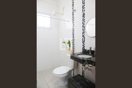 Casa à venda com 63m², 2 quartos e 2 vagas Casa à venda com 63m², 2 quartos e 2 vagasBanheiro