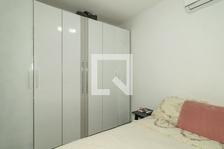 Quarto 1 de apartamento para alugar com 2 quartos, 45m² em Protásio Alves, Porto Alegre