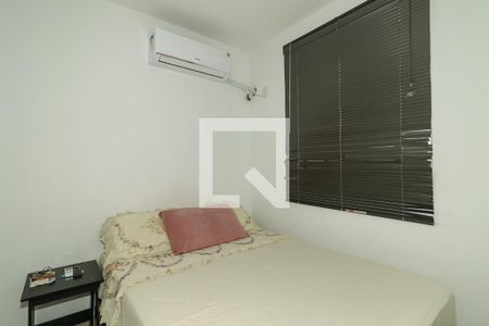 Quarto 1 de apartamento para alugar com 2 quartos, 45m² em Protásio Alves, Porto Alegre