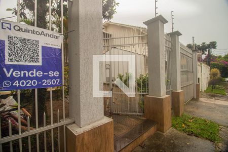 Casa à venda com 350m², 4 quartos e 4 vagas Casa à venda com 350m², 4 quartos e 4 vagasFachada