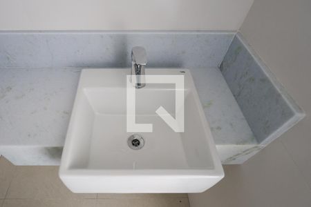 Apartamento à venda com 80m², 2 quartos e 1 vaga Apartamento à venda com 80m², 2 quartos e 1 vagaBanheiro da Suíte 1