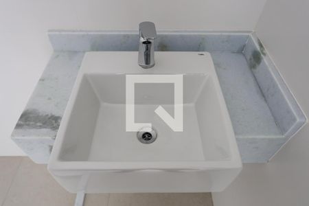 Apartamento à venda com 80m², 2 quartos e 1 vaga Apartamento à venda com 80m², 2 quartos e 1 vagaBanheiro da Suíte 2