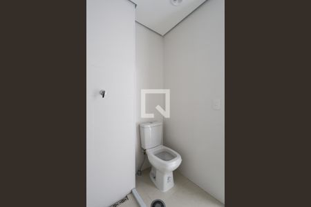 Apartamento à venda com 80m², 2 quartos e 1 vaga Apartamento à venda com 80m², 2 quartos e 1 vagaBanheiro da Suíte 2