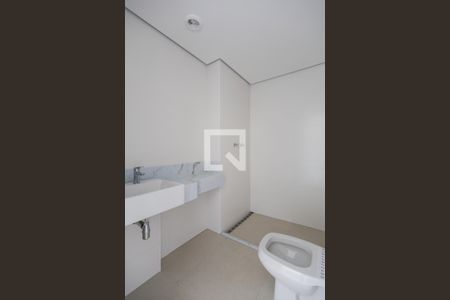 Apartamento à venda com 80m², 2 quartos e 1 vaga Apartamento à venda com 80m², 2 quartos e 1 vagaBanheiro da Suíte 1