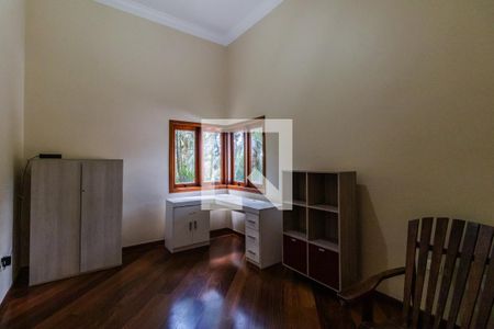 Casa de condomínio à venda com 437m², 4 quartos e 5 vagas Casa de condomínio à venda com 437m², 4 quartos e 5 vagasEscritório