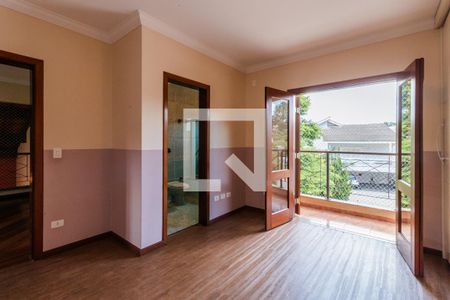 Casa de condomínio à venda com 437m², 4 quartos e 5 vagas Casa de condomínio à venda com 437m², 4 quartos e 5 vagasSuíte 2