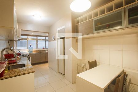 Apartamento à venda com 126m², 3 quartos e 1 vaga Apartamento à venda com 126m², 3 quartos e 1 vagaCozinha