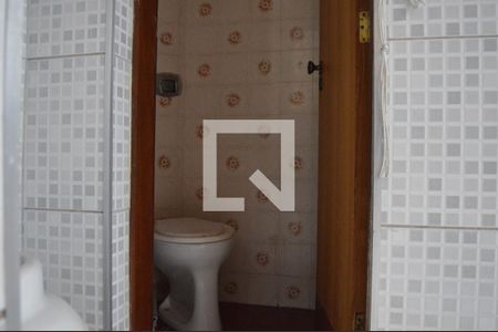 Casa à venda com 360m², 3 quartos e 4 vagasBanheiro de serviço