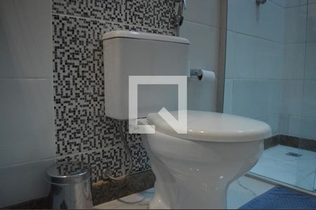 Casa à venda com 360m², 3 quartos e 4 vagasBanheiro da Suíte 2