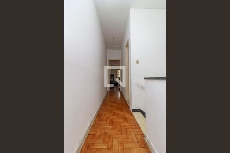 Casa à venda com 250m², 2 quartos e 2 vagas Casa à venda com 250m², 2 quartos e 2 vagasCorredor
