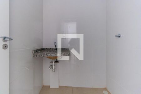 Apartamento à venda com 46m², 2 quartos e 1 vaga Apartamento à venda com 46m², 2 quartos e 1 vagaBanheiro