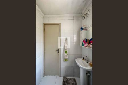 Casa à venda com 240m², 3 quartos e 2 vagas Casa à venda com 240m², 3 quartos e 2 vagasBanheiro