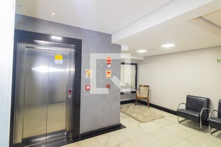 Apartamento à venda com 85m², 3 quartos e 2 vagas Apartamento à venda com 85m², 3 quartos e 2 vagasHall social