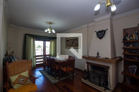 Casa à venda com 300m², 3 quartos e 5 vagas Casa à venda com 300m², 3 quartos e 5 vagasSala