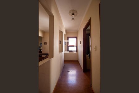 Casa à venda com 300m², 3 quartos e 5 vagas Casa à venda com 300m², 3 quartos e 5 vagasCorredor