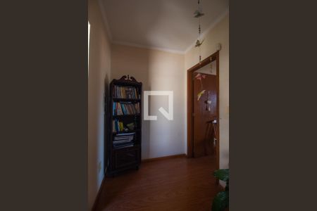 Casa à venda com 300m², 3 quartos e 5 vagas Casa à venda com 300m², 3 quartos e 5 vagasCorredor