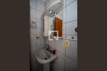 Casa à venda com 300m², 3 quartos e 5 vagas Casa à venda com 300m², 3 quartos e 5 vagasBanheiro