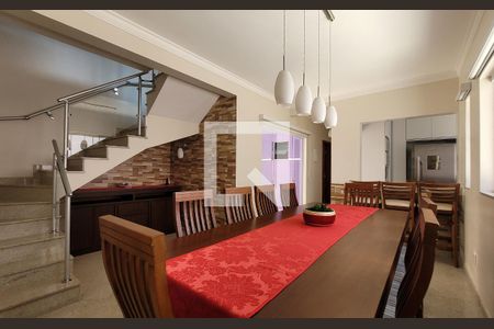 Casa à venda com 242m², 5 quartos e 4 vagasSala de jantar