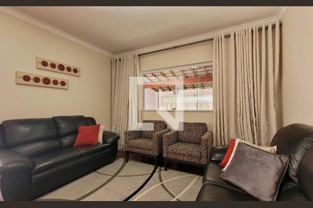 Sala de casa à venda com 5 quartos, 242m² em Vila Pinheirinho, Santo André