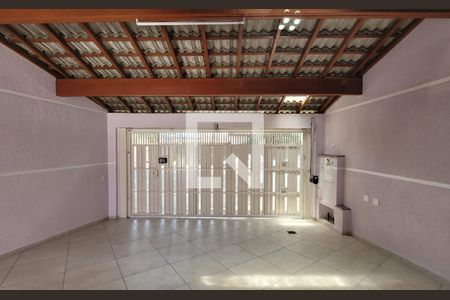 Vista de casa à venda com 5 quartos, 242m² em Vila Pinheirinho, Santo André