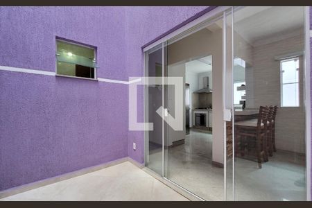 Casa à venda com 242m², 5 quartos e 4 vagasJardim