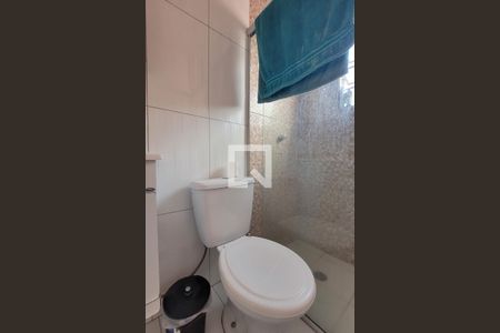 Casa à venda com 106m², 3 quartos e 2 vagas Casa à venda com 106m², 3 quartos e 2 vagasBanheiro