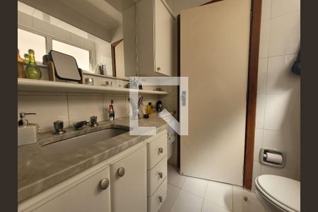 Apartamento à venda com 106m², 3 quartos e 1 vagaBanheiro da Suíte