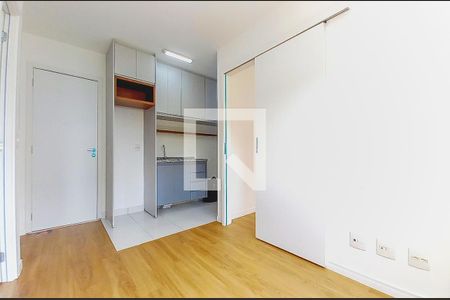 Sala de apartamento para alugar com 2 quartos, 36m² em Jardim Ipaussurama, Campinas