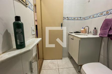 Apartamento à venda com 180m², 3 quartos e 1 vaga Apartamento à venda com 180m², 3 quartos e 1 vagaBanheiro