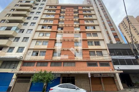 Apartamento à venda com 180m², 3 quartos e 1 vaga Apartamento à venda com 180m², 3 quartos e 1 vagaFachada