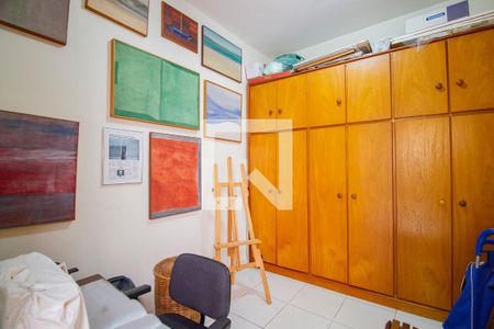 Casa à venda com 155m², 3 quartos e 2 vagasQuarto de Serviço