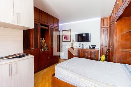 Casa à venda com 200m², 3 quartos e 2 vagas Casa à venda com 200m², 3 quartos e 2 vagasQuarto 3