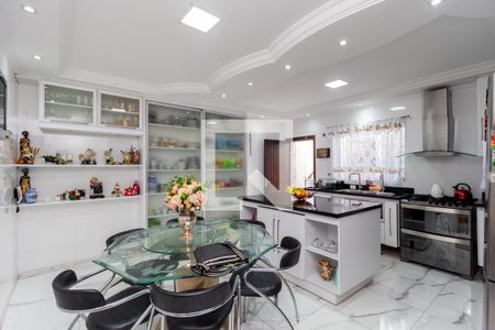 Casa à venda com 200m², 3 quartos e 2 vagas Casa à venda com 200m², 3 quartos e 2 vagasCozinha