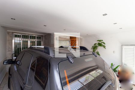 Casa à venda com 200m², 3 quartos e 2 vagas Casa à venda com 200m², 3 quartos e 2 vagasGaragem