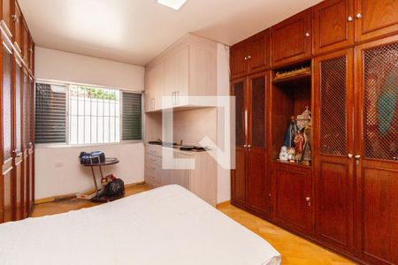 Casa à venda com 200m², 3 quartos e 2 vagas Casa à venda com 200m², 3 quartos e 2 vagasQuarto 3