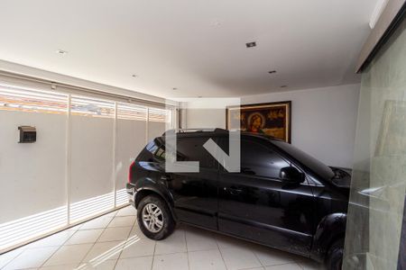 Casa à venda com 200m², 3 quartos e 2 vagas Casa à venda com 200m², 3 quartos e 2 vagasGaragem