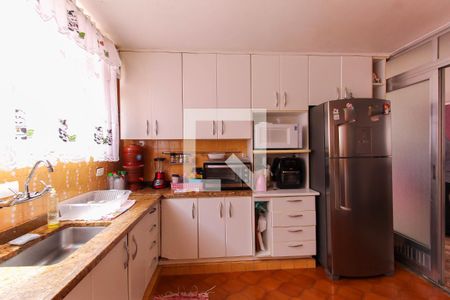 Casa à venda com 580m², 5 quartos e 8 vagasCozinha