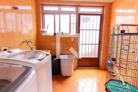 Casa à venda com 580m², 5 quartos e 8 vagasÁrea de Serviço