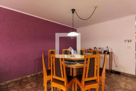 Casa à venda com 580m², 5 quartos e 8 vagasCozinha 