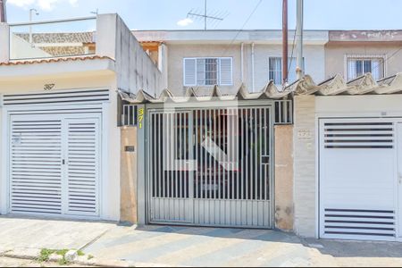 Casa à venda com 82m², 2 quartos e 1 vaga Casa à venda com 82m², 2 quartos e 1 vagaFachada
