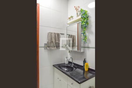 Casa à venda com 82m², 2 quartos e 1 vaga Casa à venda com 82m², 2 quartos e 1 vagaBanheiro