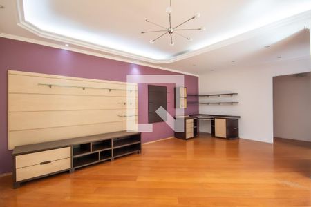 Sala de TV de casa para alugar com 3 quartos, 330m² em Km 18, Osasco